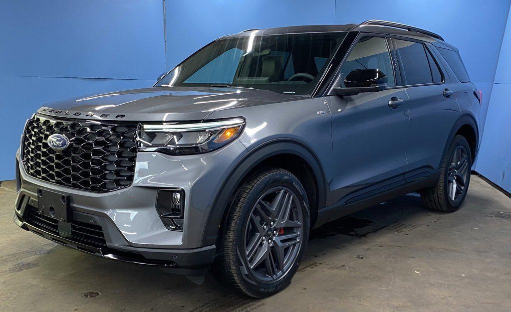 new 2025 Ford Explorer car, priced at $50,308