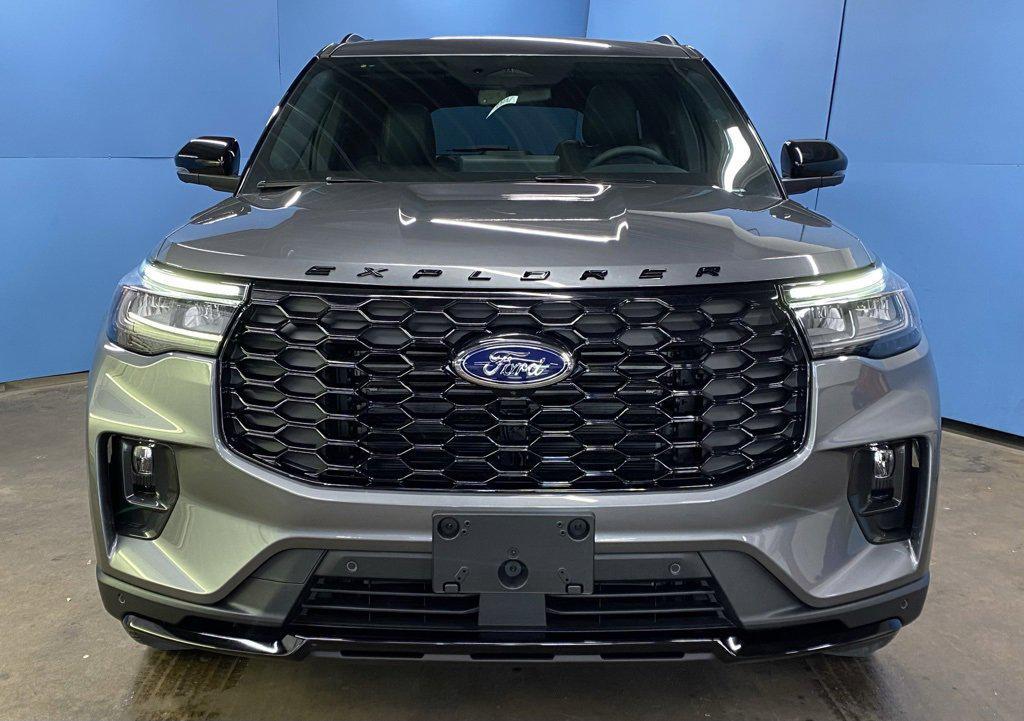 new 2025 Ford Explorer car, priced at $50,308