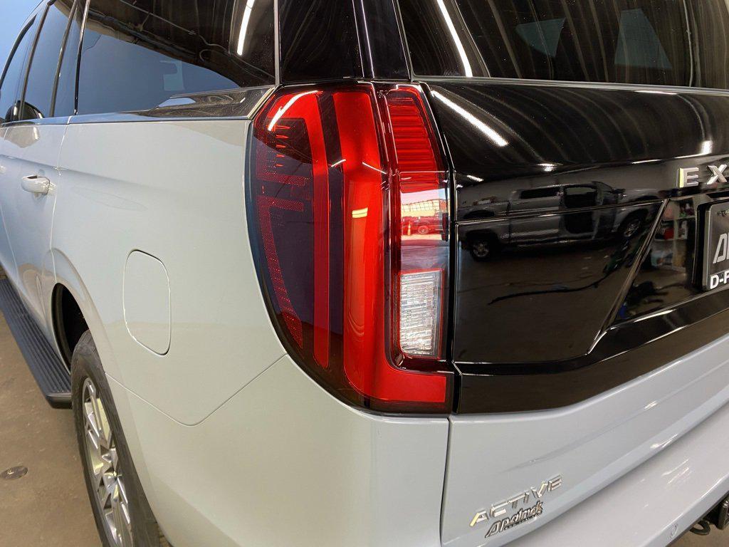 new 2025 Ford Expedition car, priced at $72,885