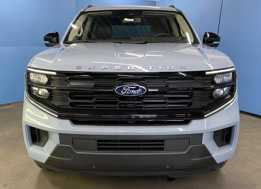 new 2025 Ford Expedition car, priced at $72,885