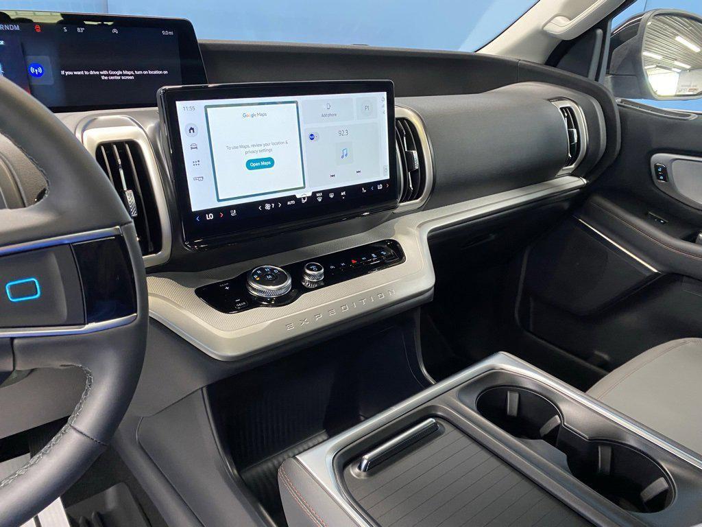 new 2025 Ford Expedition car, priced at $72,885