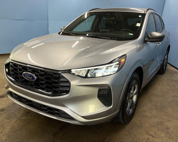 used 2023 Ford Escape car, priced at $25,417