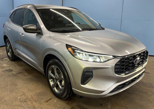 used 2023 Ford Escape car, priced at $25,417