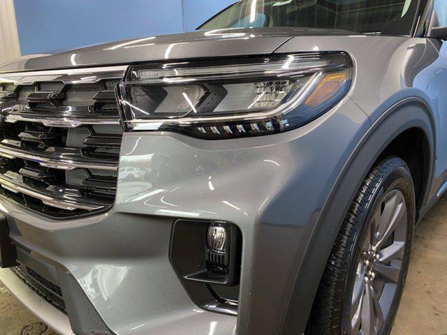 new 2025 Ford Explorer car, priced at $47,372