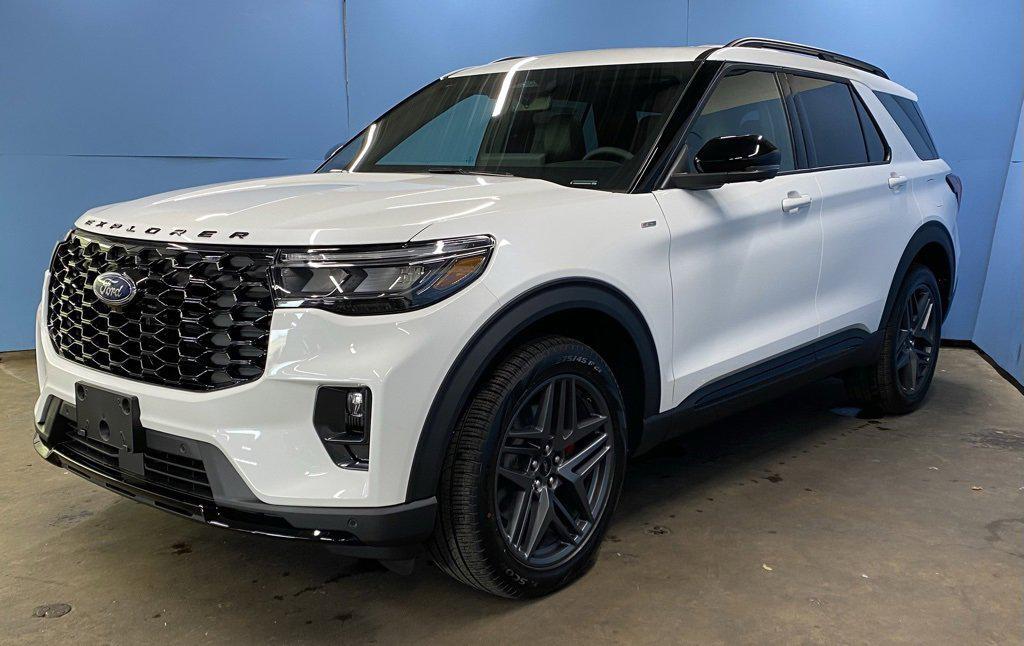 new 2025 Ford Explorer car, priced at $51,055
