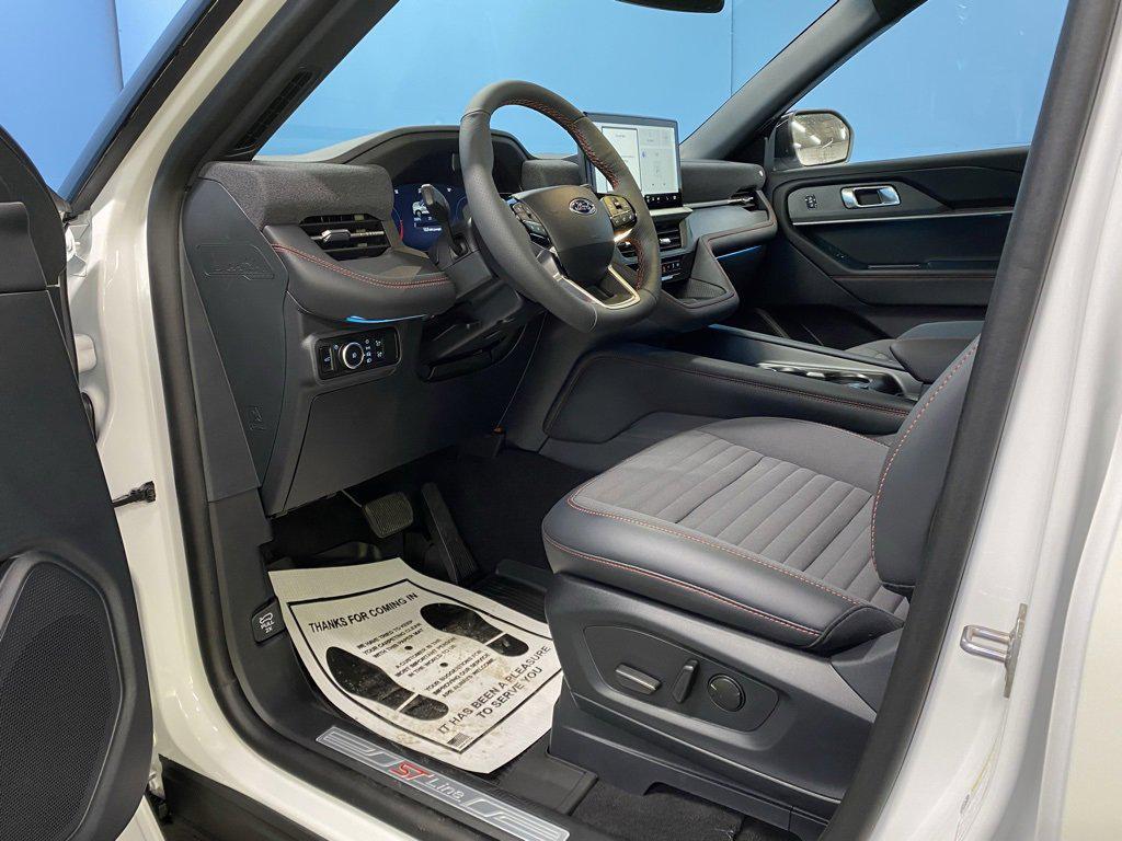 new 2025 Ford Explorer car, priced at $51,055