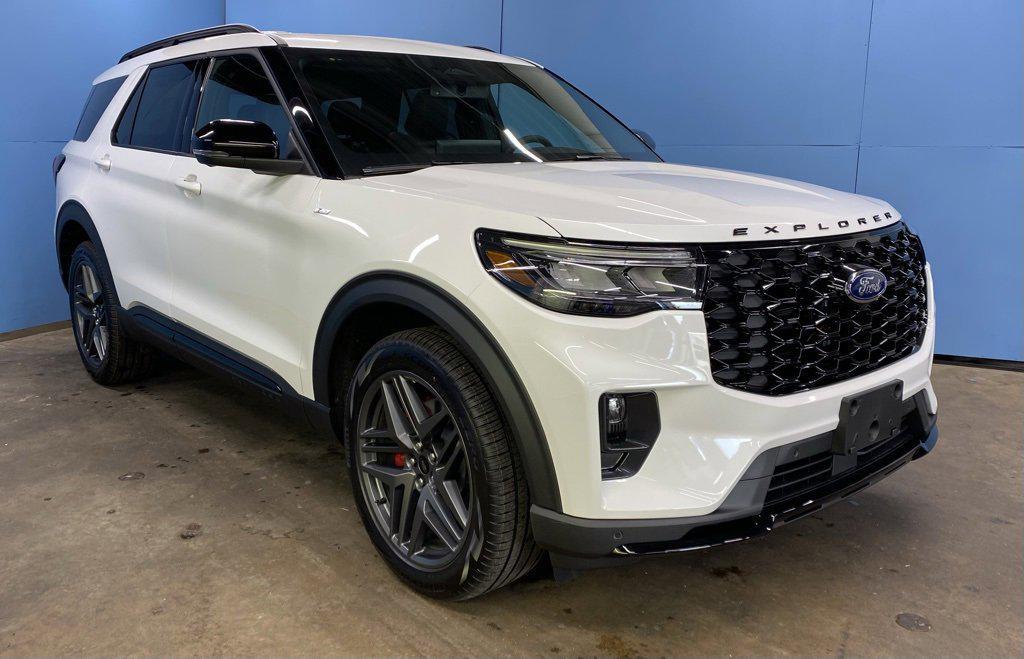 new 2025 Ford Explorer car, priced at $51,055