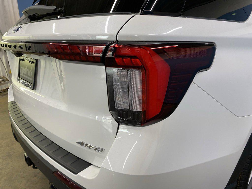 new 2025 Ford Explorer car, priced at $51,055