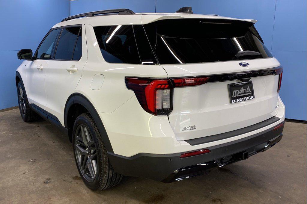 new 2025 Ford Explorer car, priced at $51,055