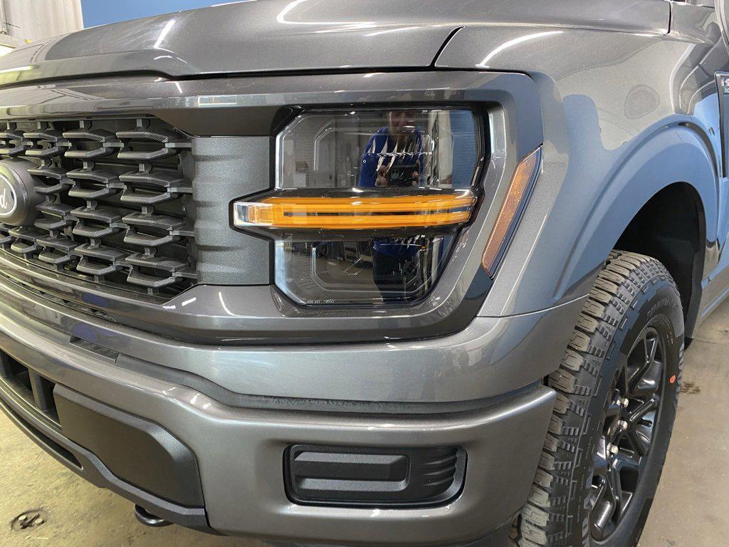 new 2025 Ford F-150 car, priced at $47,945