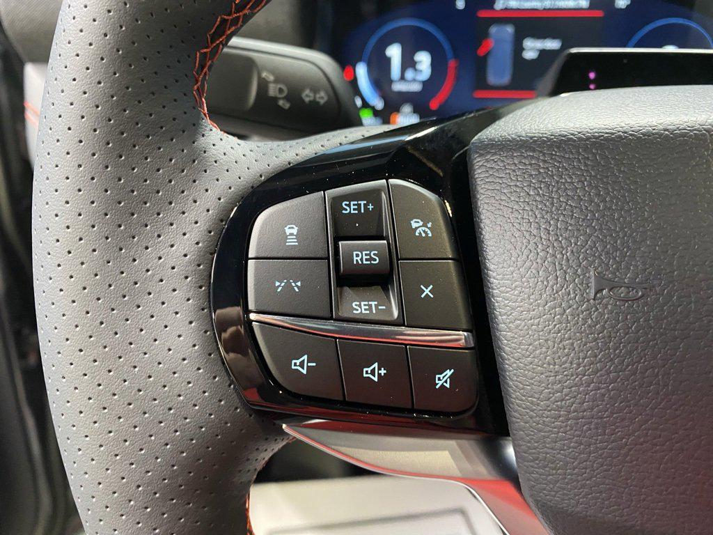 new 2025 Ford Explorer car, priced at $50,670