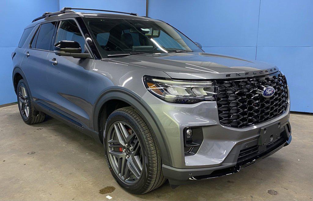 new 2025 Ford Explorer car, priced at $50,670