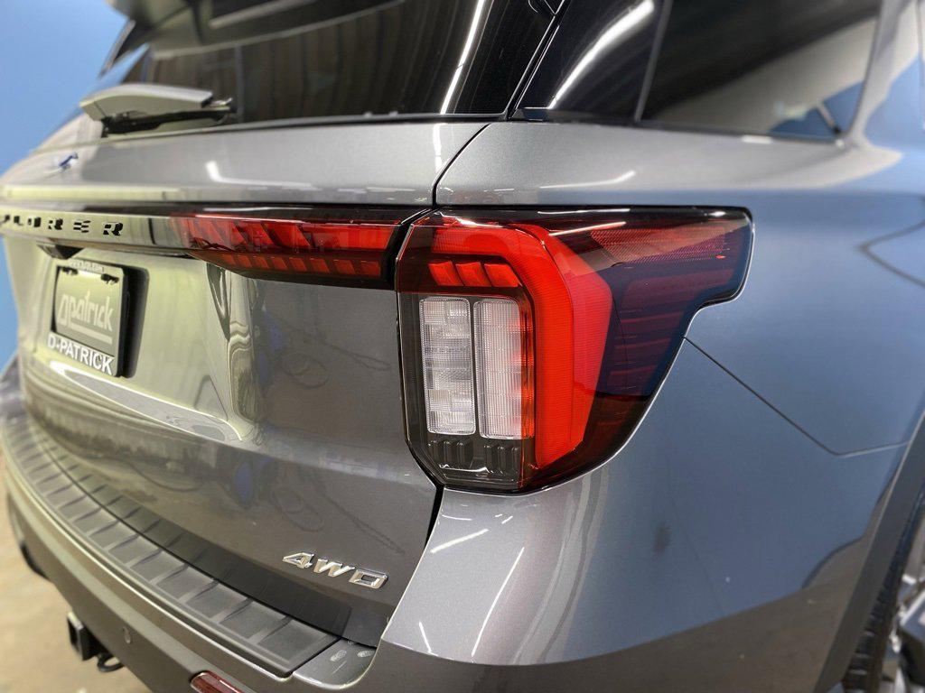 new 2025 Ford Explorer car, priced at $50,670