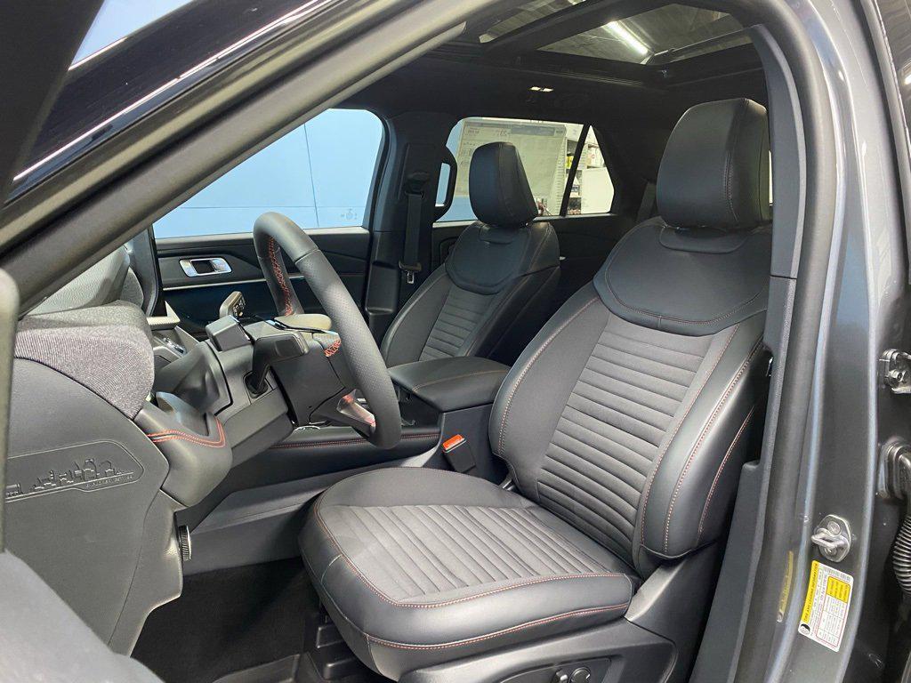 new 2025 Ford Explorer car, priced at $50,670