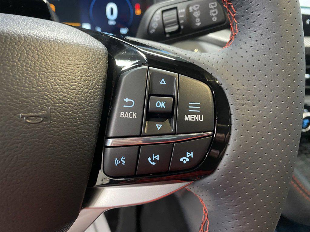 new 2025 Ford Explorer car, priced at $50,670