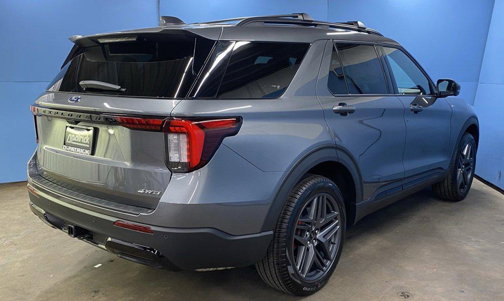 new 2025 Ford Explorer car, priced at $50,670