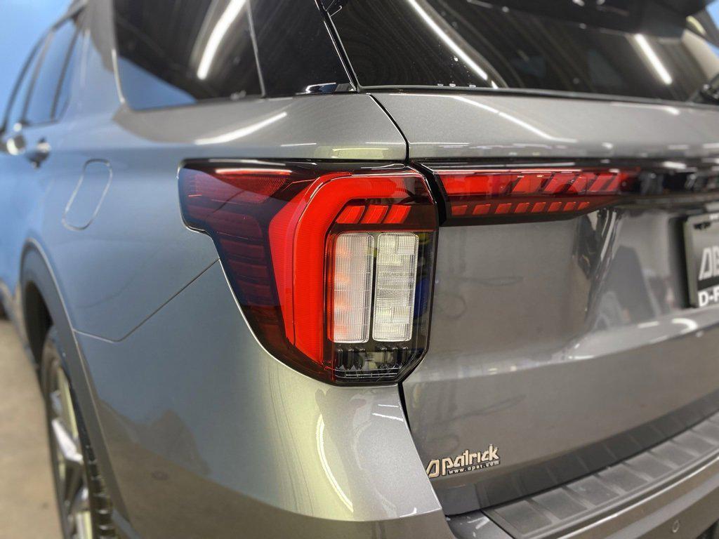 new 2025 Ford Explorer car, priced at $50,670