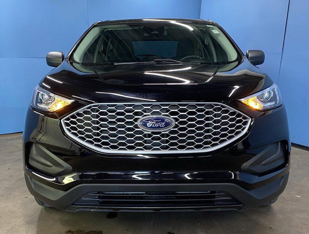 used 2024 Ford Edge car, priced at $33,127