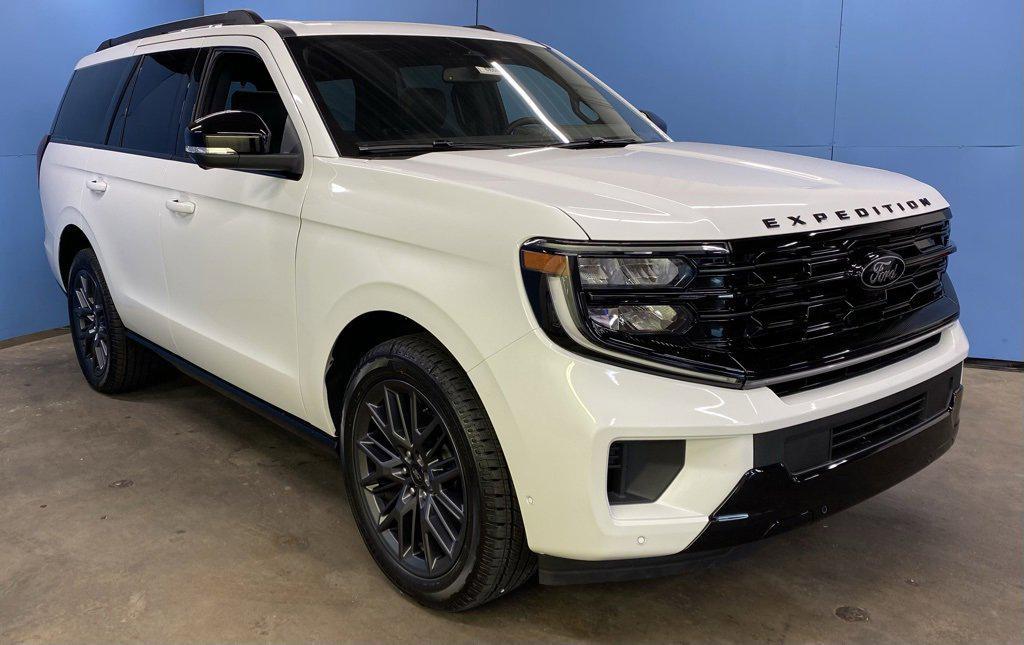 new 2025 Ford Expedition car, priced at $84,485