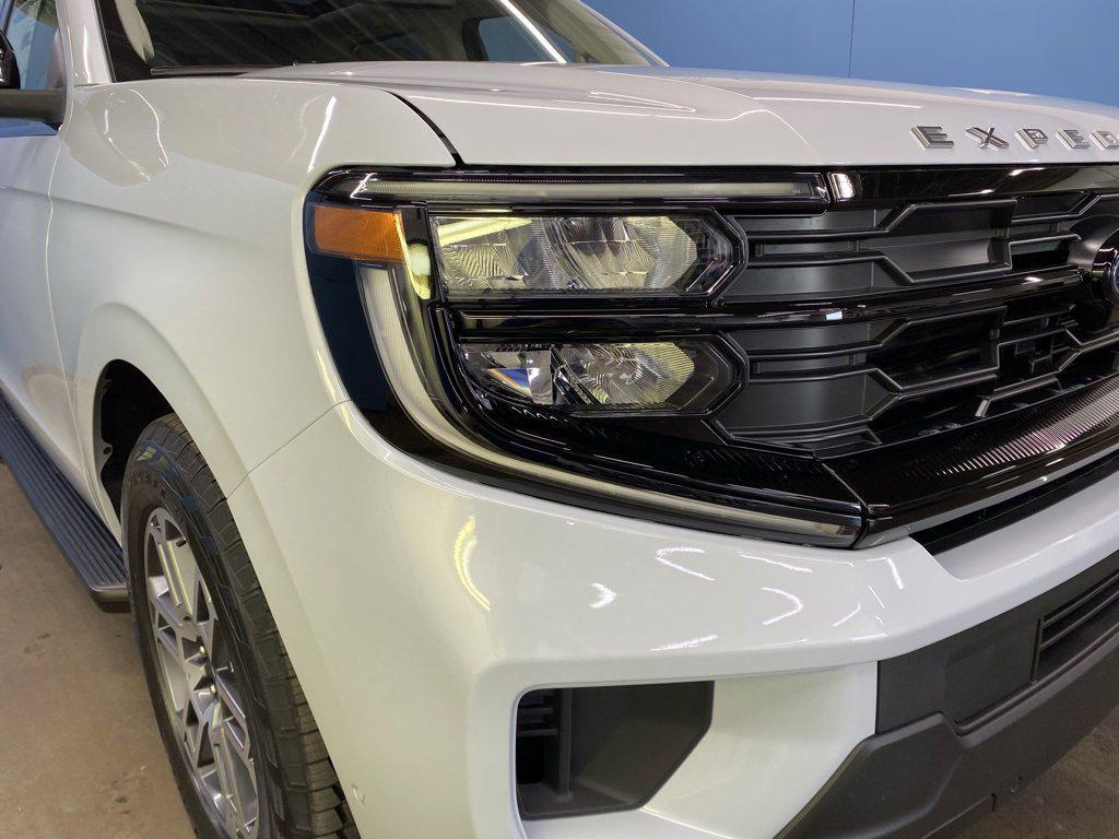 new 2025 Ford Expedition Max car, priced at $74,890