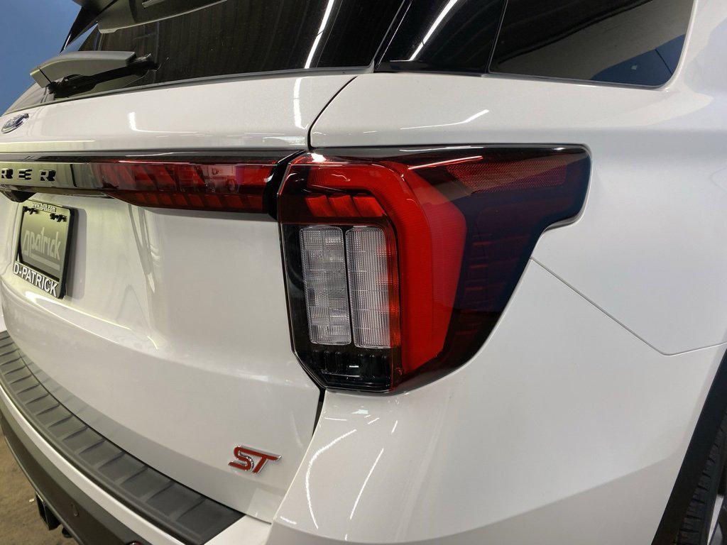 new 2025 Ford Explorer car, priced at $58,289