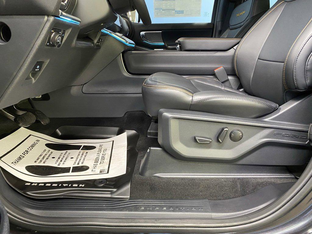 new 2025 Ford Expedition car, priced at $84,040