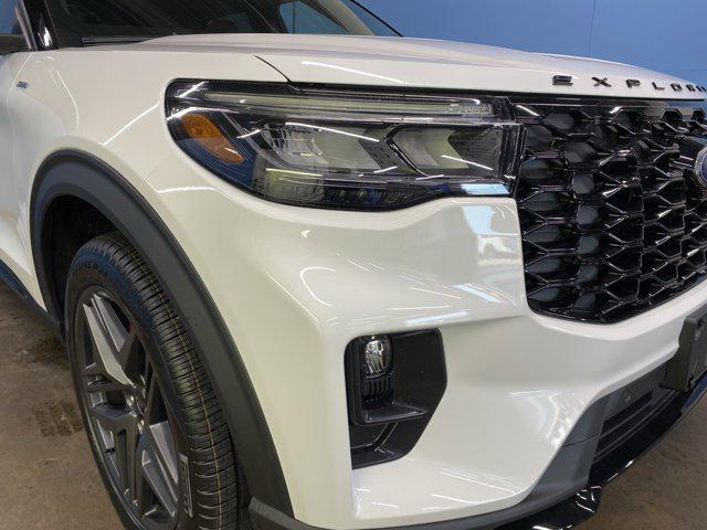 new 2025 Ford Explorer car, priced at $50,626