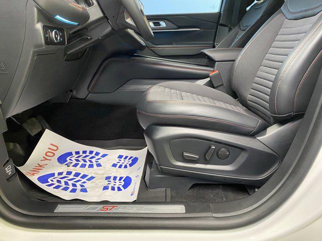 new 2025 Ford Explorer car, priced at $50,626