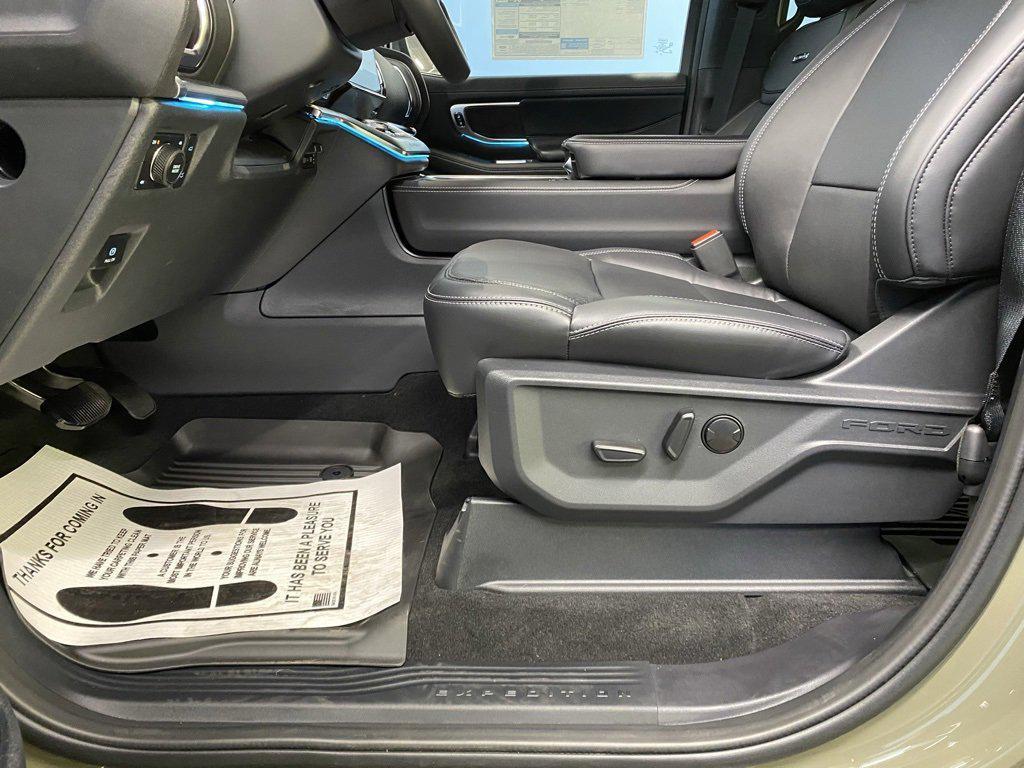 new 2025 Ford Expedition Max car, priced at $86,650