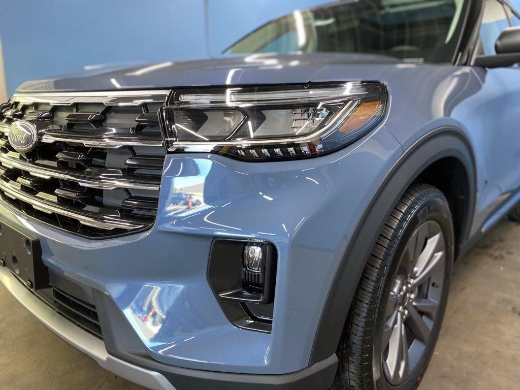 new 2025 Ford Explorer car, priced at $47,838