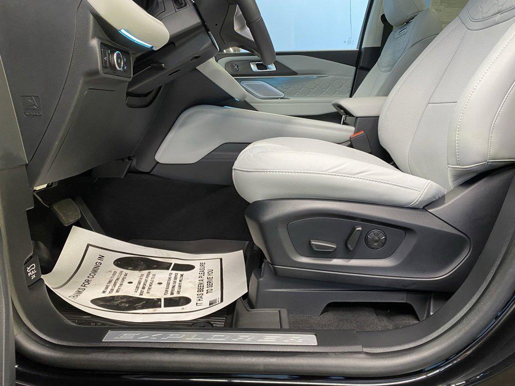 new 2025 Ford Explorer car, priced at $57,624