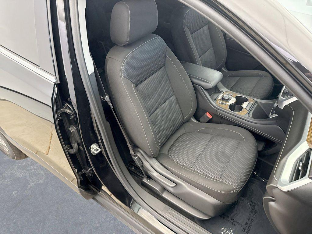 used 2023 GMC Acadia car, priced at $31,199