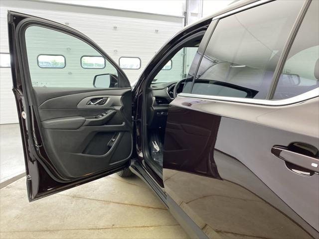 used 2022 Chevrolet Traverse car, priced at $30,499