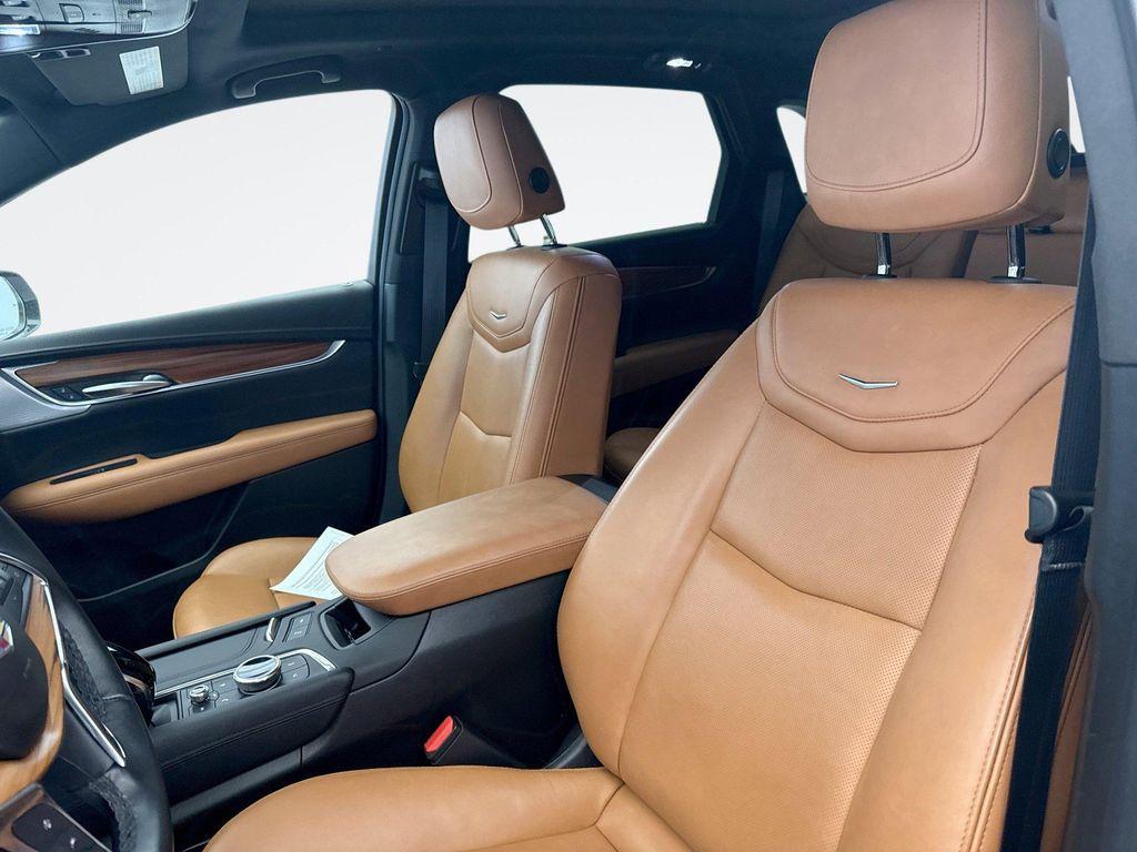 used 2023 Cadillac XT5 car, priced at $32,199
