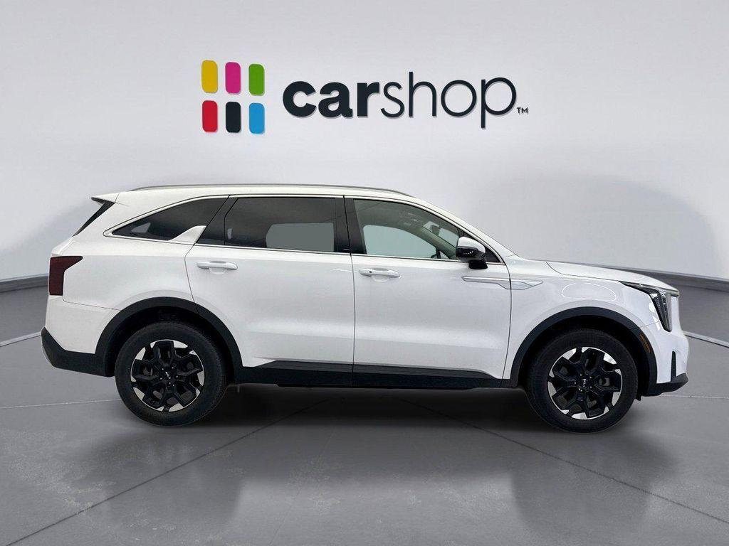 used 2024 Kia Sorento car, priced at $28,299