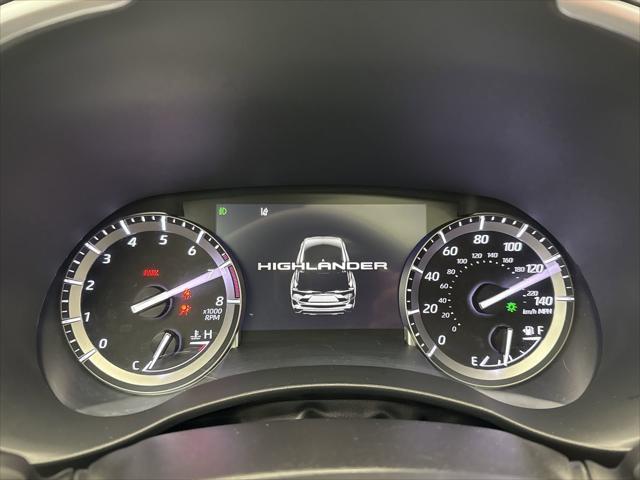 used 2022 Toyota Highlander car, priced at $40,299