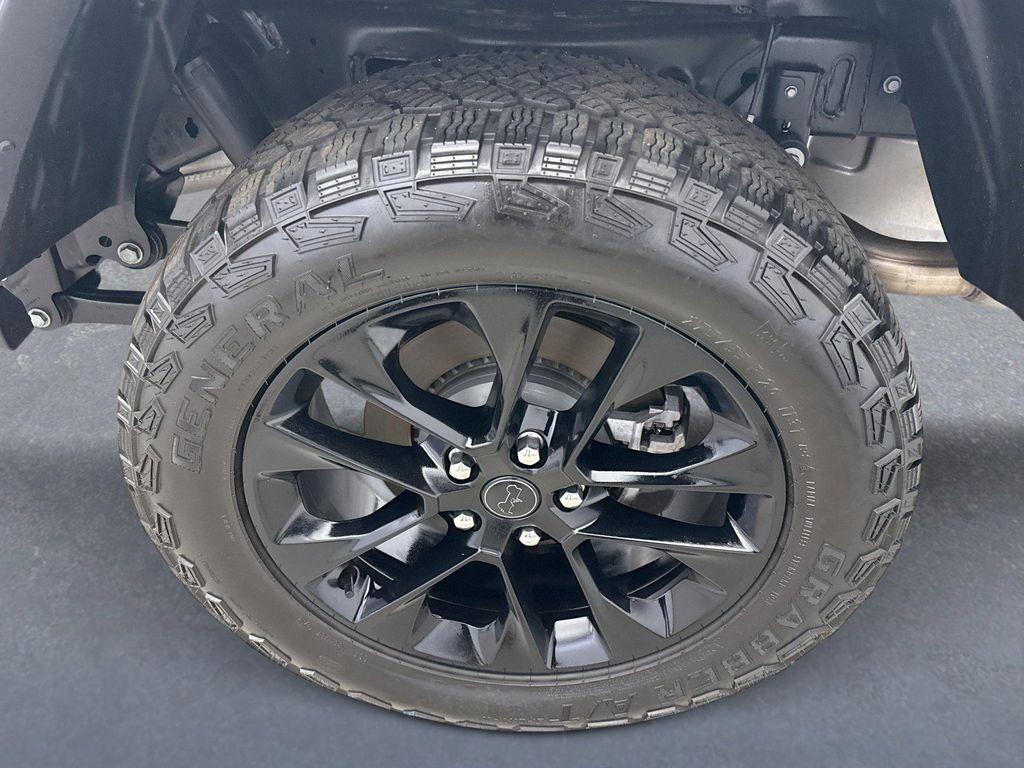 used 2025 Jeep Gladiator car, priced at $38,599