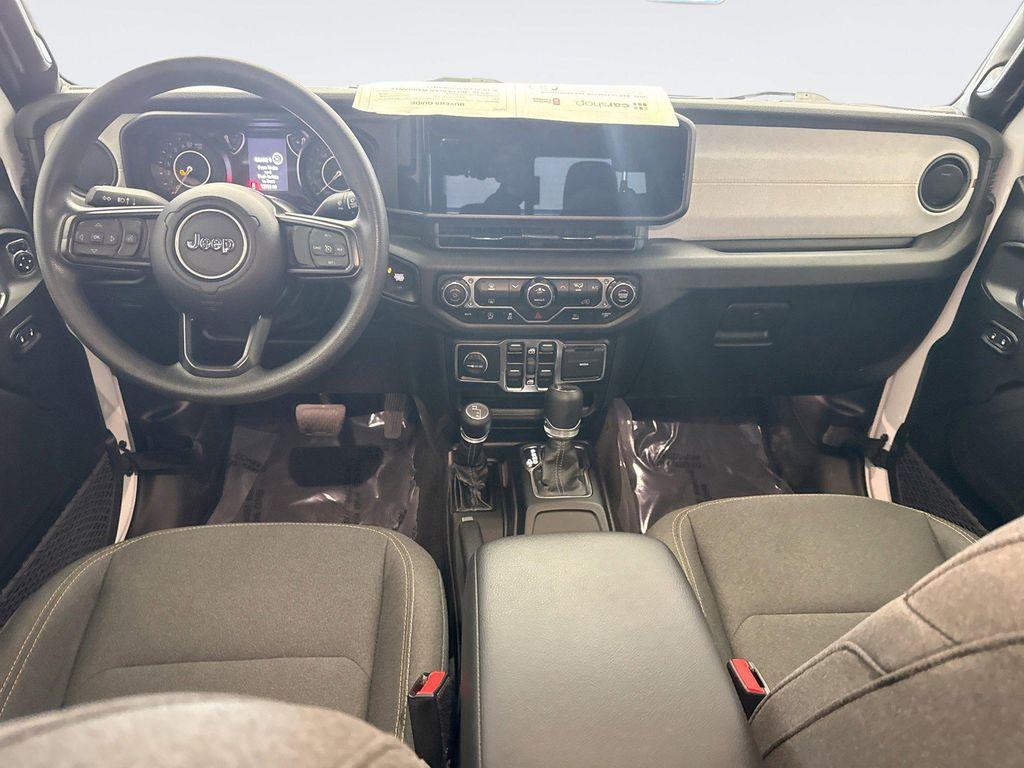 used 2025 Jeep Gladiator car, priced at $38,599