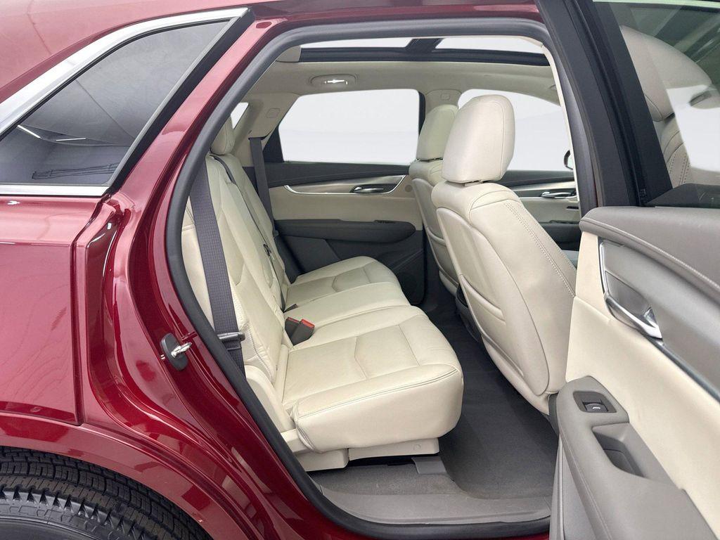 used 2017 Cadillac XT5 car, priced at $16,949