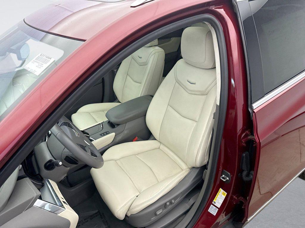 used 2017 Cadillac XT5 car, priced at $16,949