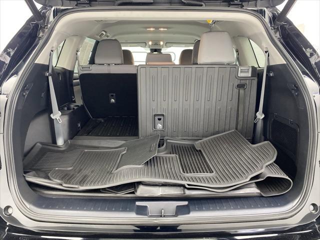 used 2022 Toyota Highlander car, priced at $32,999