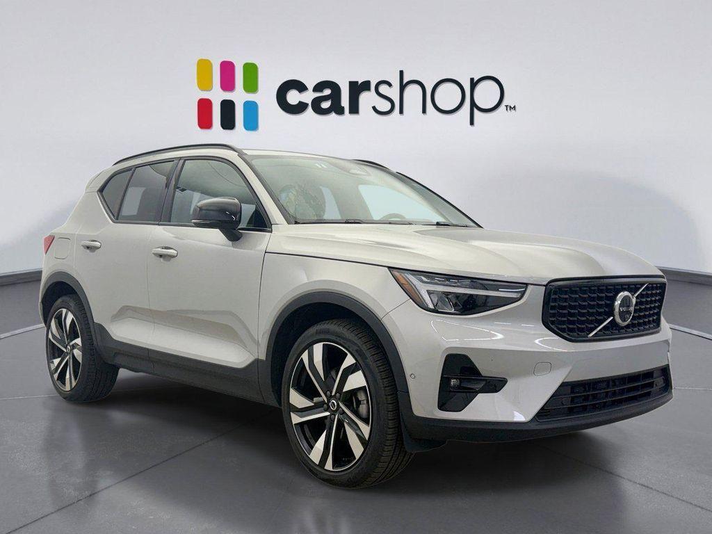 used 2025 Volvo XC40 car, priced at $35,300