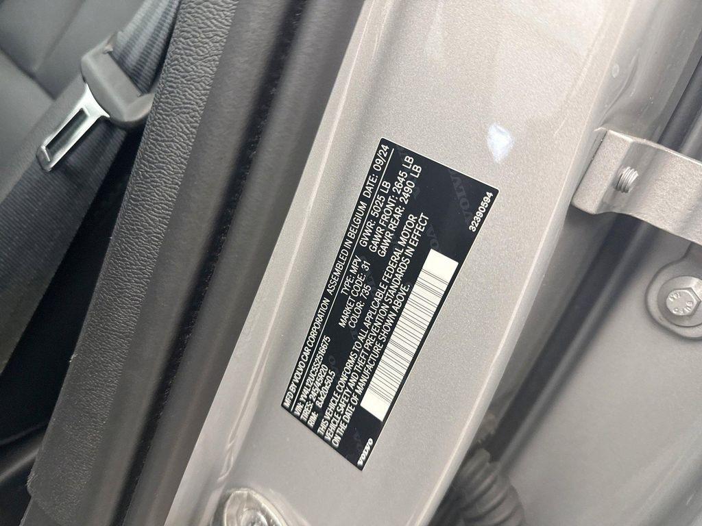 used 2025 Volvo XC40 car, priced at $35,300