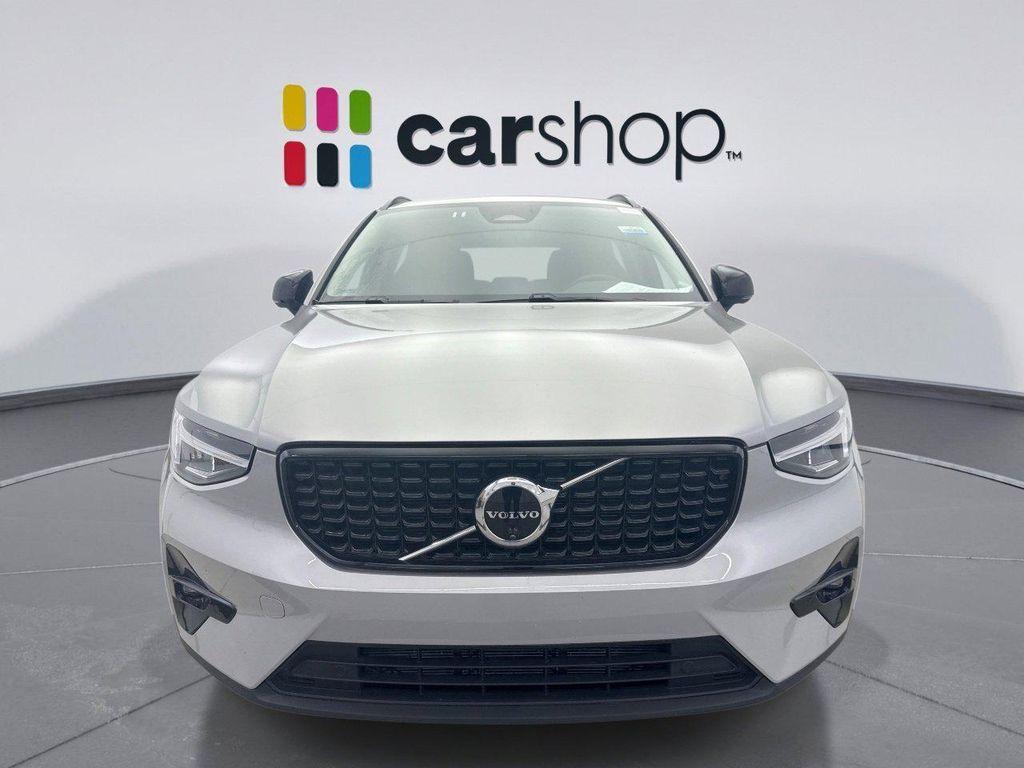used 2025 Volvo XC40 car, priced at $35,300