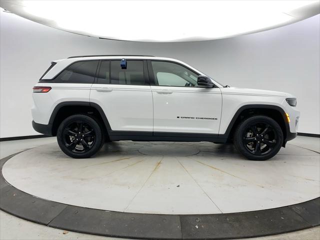 used 2023 Jeep Grand Cherokee car, priced at $37,599