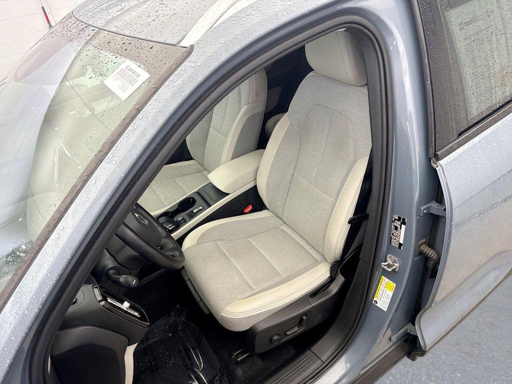 used 2020 Volvo XC40 car, priced at $27,649