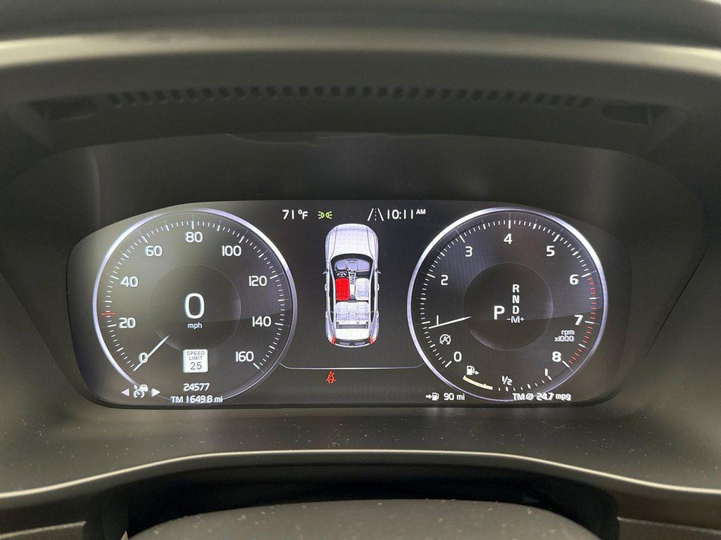 used 2020 Volvo XC40 car, priced at $27,649
