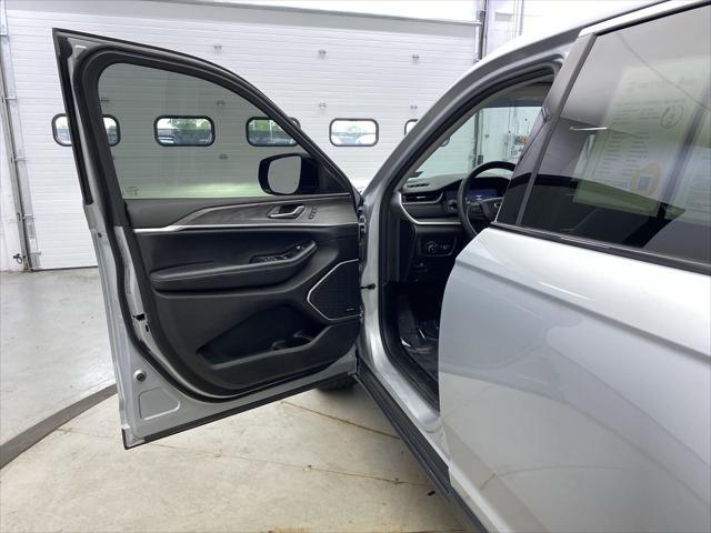 used 2022 Jeep Grand Cherokee L car, priced at $32,599