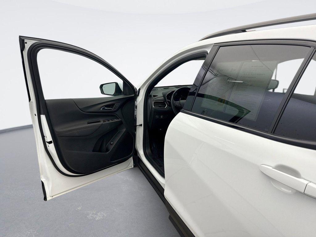 used 2022 Chevrolet Equinox car, priced at $23,998
