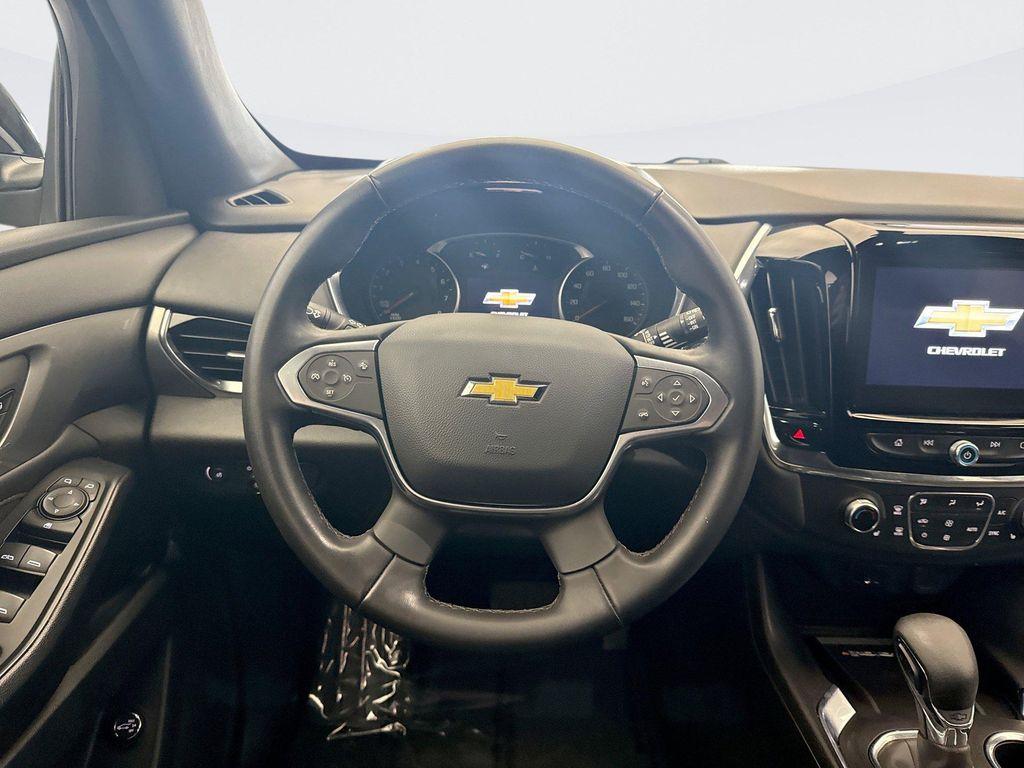 used 2023 Chevrolet Traverse car, priced at $31,599